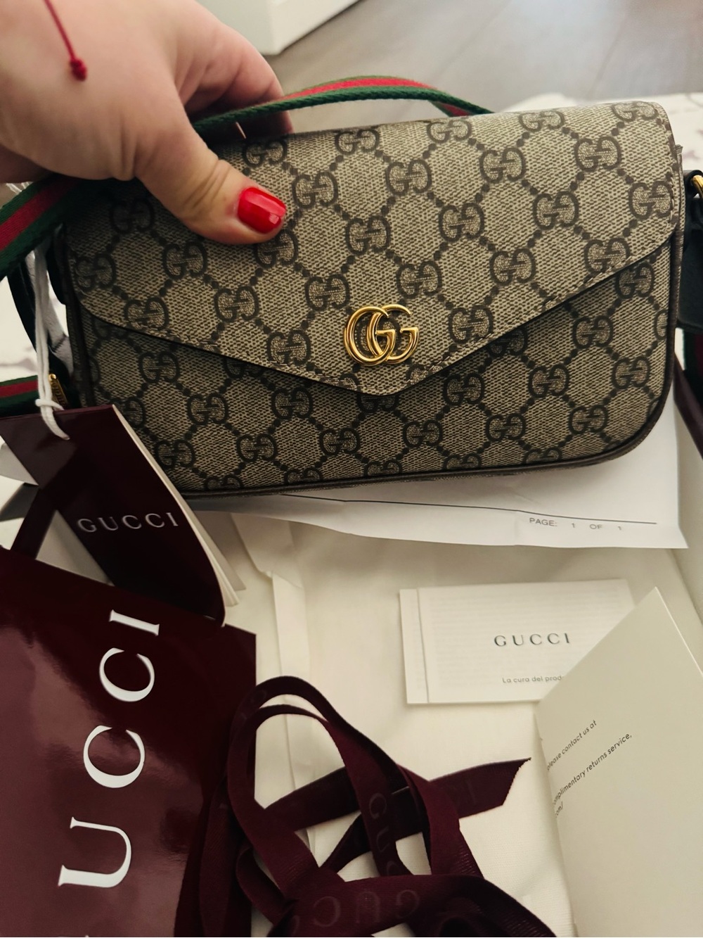 Gucci Beige GG Supreme Crossbody with Green-Red Web Strap - Picture 3 of 5